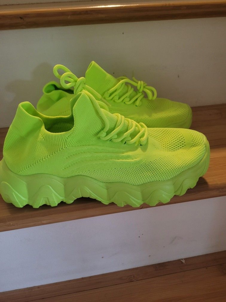 New Women Shoes Size 8