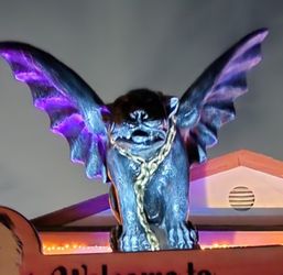 Large Gray Gargoyle Staute Figurine 