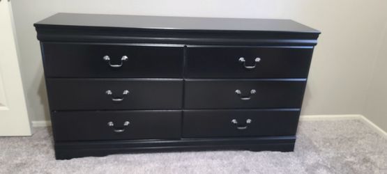 Black 6-Drawer Dresser
