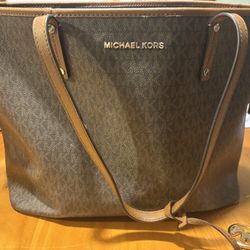 Michael Kors Tote
