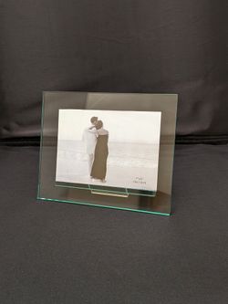 5x7 Clear Crystal Horizontal Picture Frames - 40pcs For $30