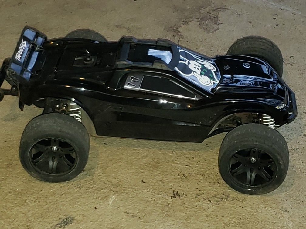 Traxxas Rustler 4x4 Vxl Hobbywing 4s