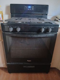 Whirlpool Gas Oven. Needs Cleaning, Works great! Moving need gone!