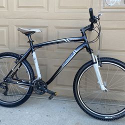 Specialized Hardrock Mountain Bike