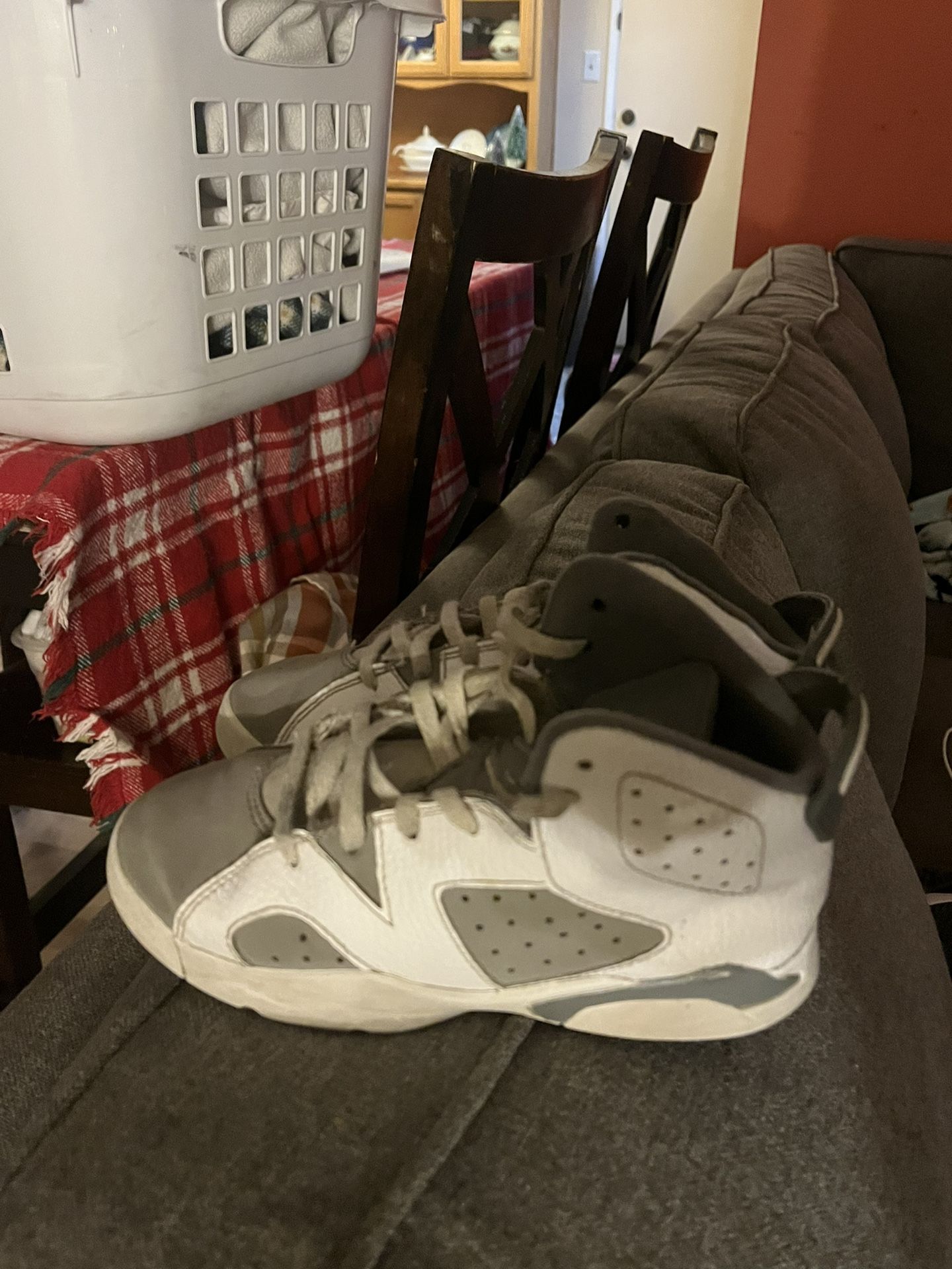 Retro Jordan 6s Size 13c