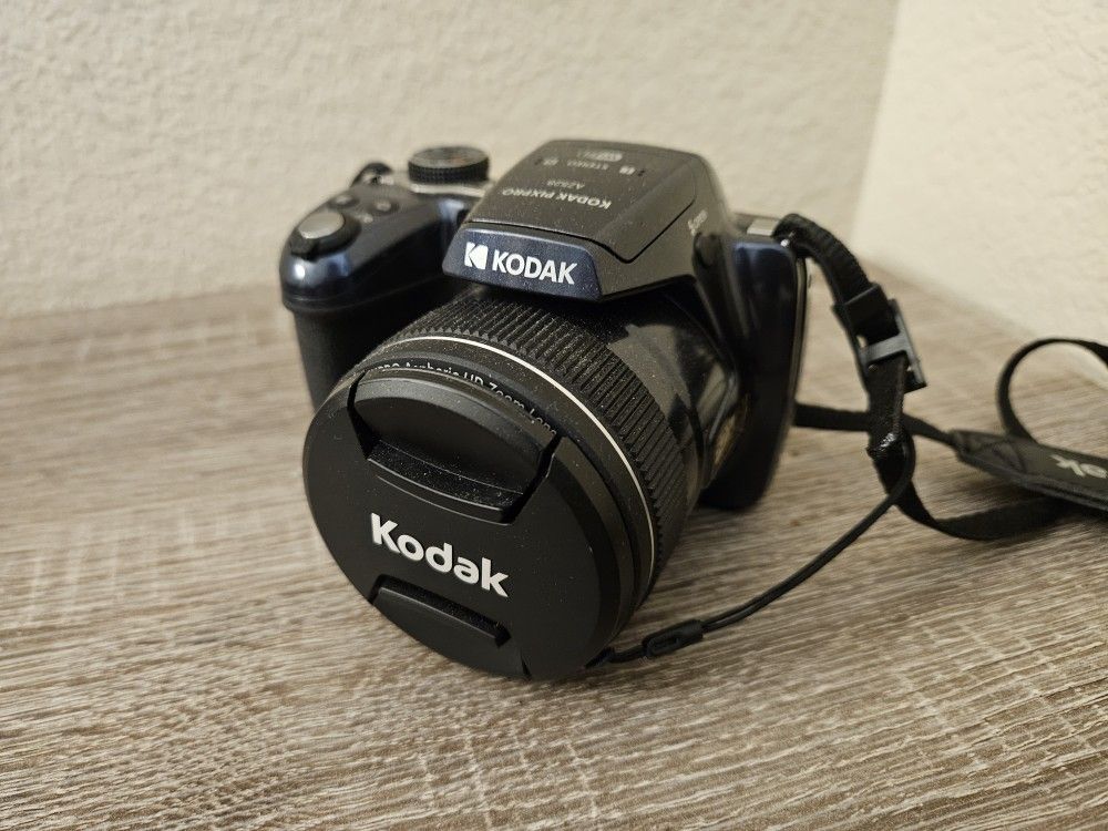 Kodak Camera (Pixpro AZ528)