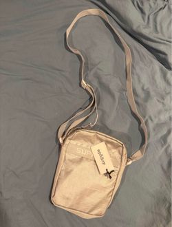 Supreme bag silver no tags