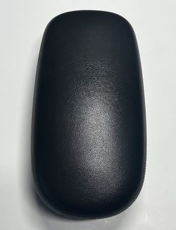 2015 2016 2017 2018 2019 Kia Soul Armrest / Center Console Lid Black Yellow Sti