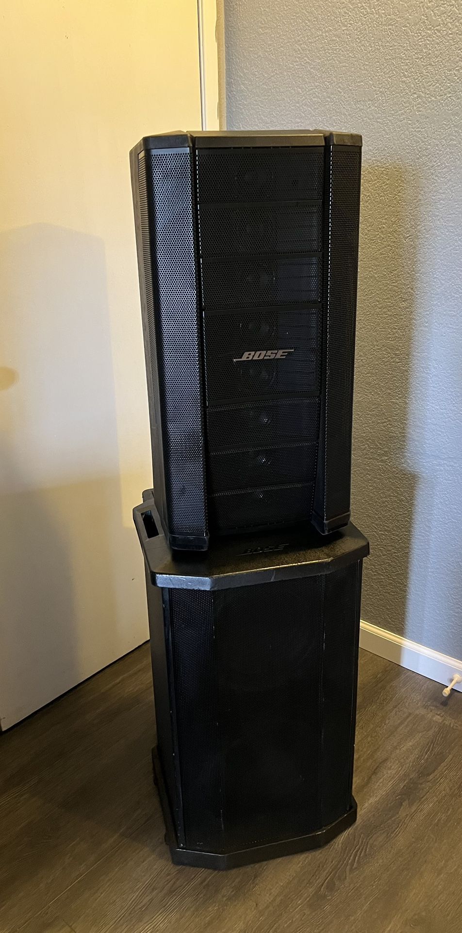 Bose F1 812 & Bose F1 Subwoofer 1000 Watts