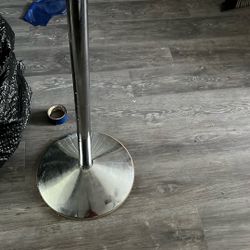 Stripper Pole Spinning 