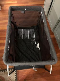 Guava Lotus Travel Crib with Lightweight Backpack
