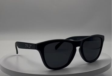 Oakley Frogskins Sunglasses - Matte Black / Dark Grey Lenses