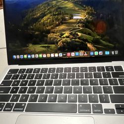 MacBook Air M2 2022 / Cash Offers Or Trades 