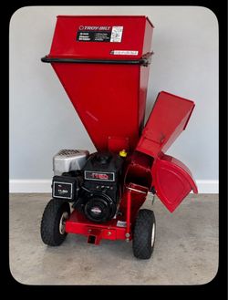 Wood chipper shredder