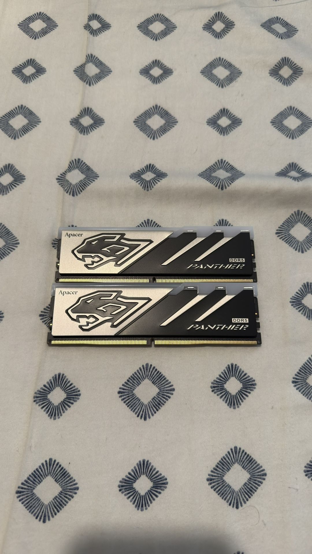 Apacer Panther DDR5 RGB 32GB (2x16GB) RAM DDR5 5200 Desktop Memory Like New