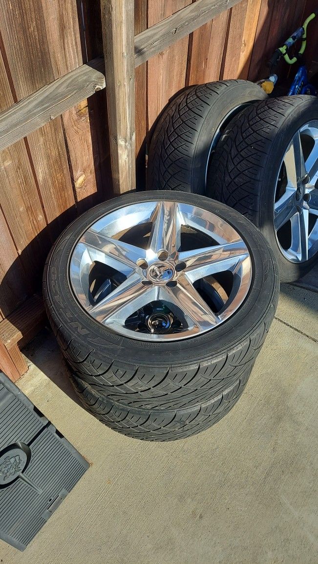 Jeep SRT OEM 20" Wheels/Tires for Sale in Los Angeles, CA OfferUp