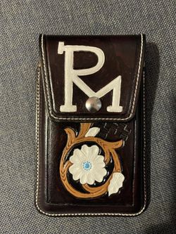 Estuche Para Celular Que Ise Para Un Amigo Lo Puedo Volver Aser ,ask For Price .