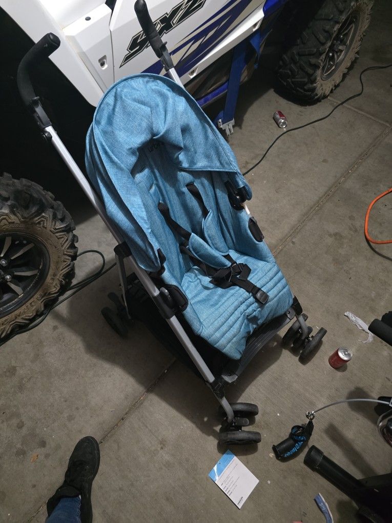 Urbini Reversi Stroller