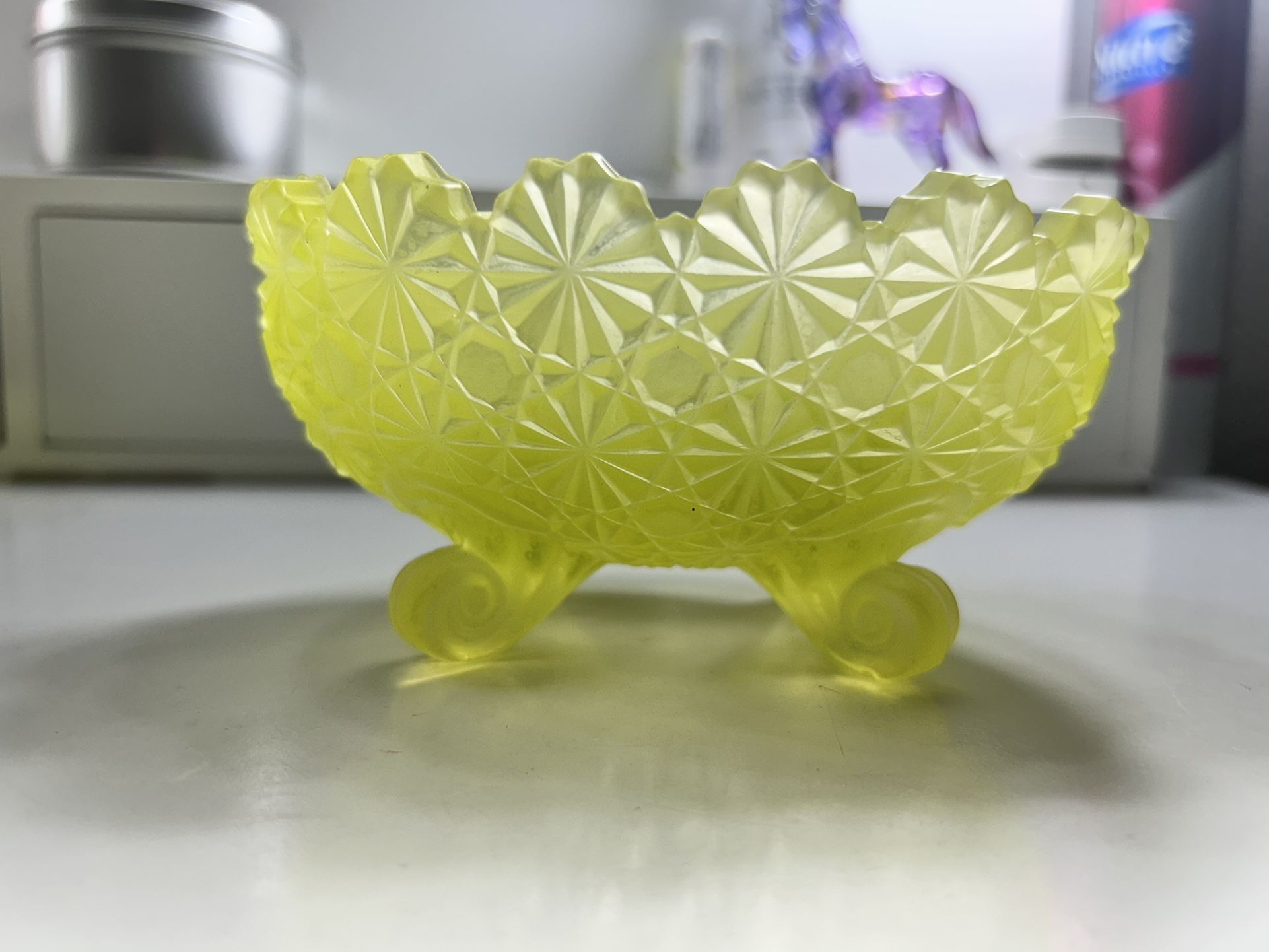 Vintage Satin Uranium Vaseline Daisy & Buttons Oval Footed Dish