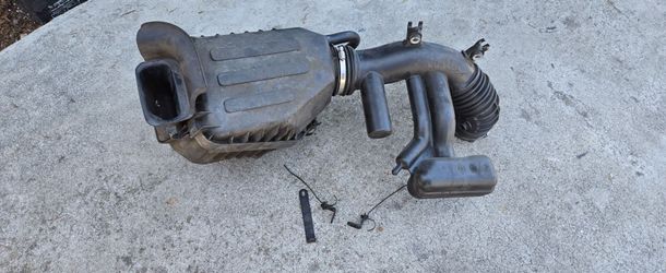 Factory OEM 3.6l intake assembly Jeep