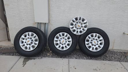 2024 Chevy 2500 18" Factory Wheels