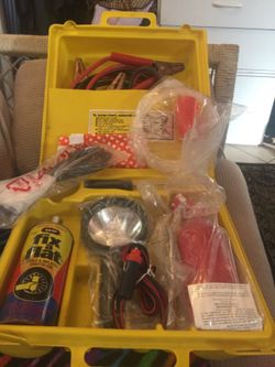 Emergency roadside box kit, 10 items.