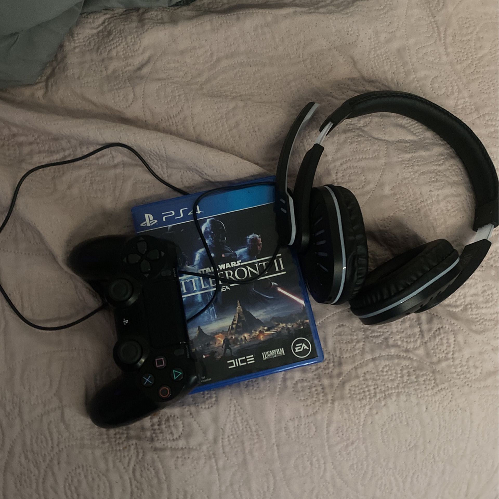 Battlefront 2 And A Free Wireless Gaming Headset Plus A Free Ps4 Controller 
