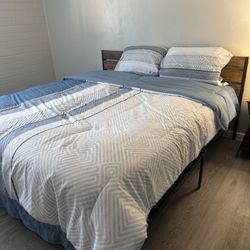 New King Metal and Wood Platform Bed Frame