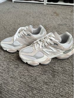 New Balance 9060 Women size 7.5
