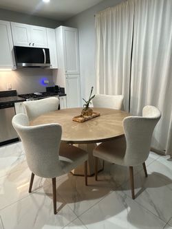 Bernhardt Designer Dining Set – Round Table + 4 Chairs