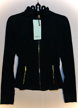 Black gold zipper lululemon define jacket