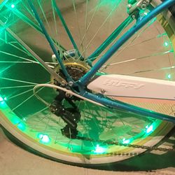 Women super nice 26" 7 speed beach cruiser in excellent condition firm price Lowballers Will Be Ignored