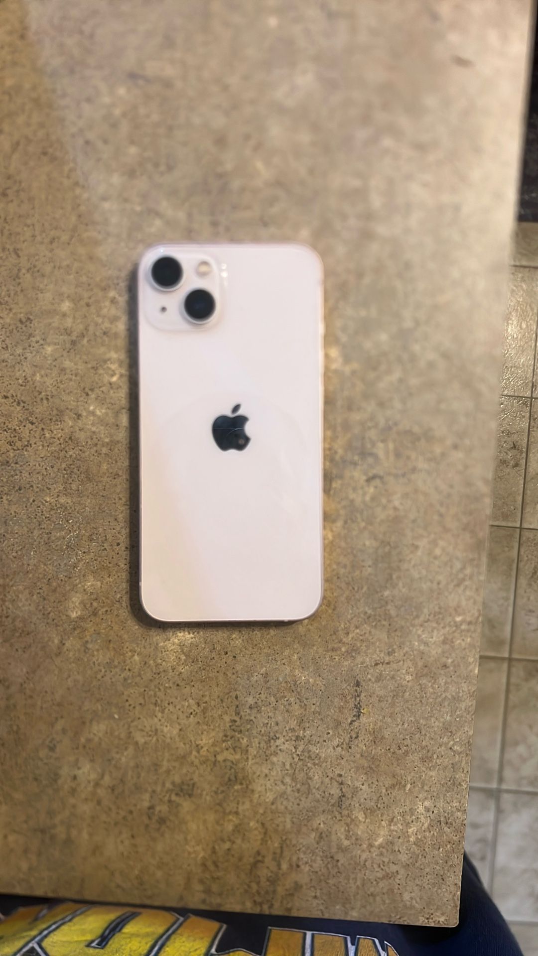 iPhone 13 Pink