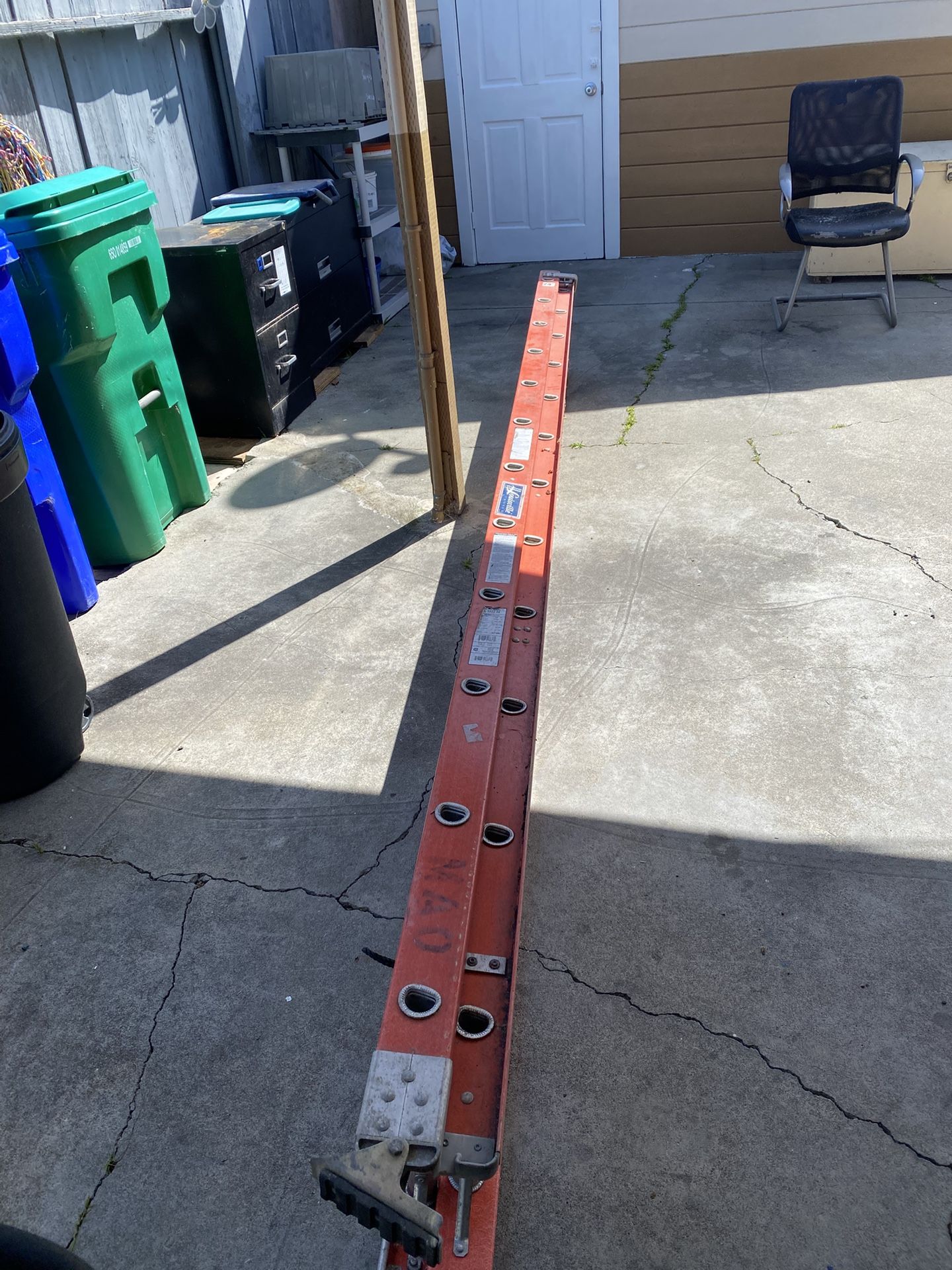 24’ Fiberglass Extension Ladder
