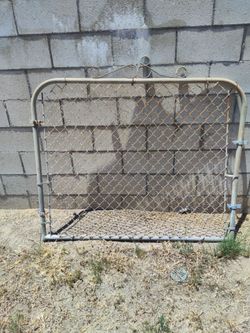 Gate