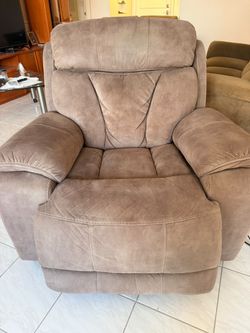 FREE Microfiber Recliner Chair – Pickup Today or Tomorrow! Sunny Isles
