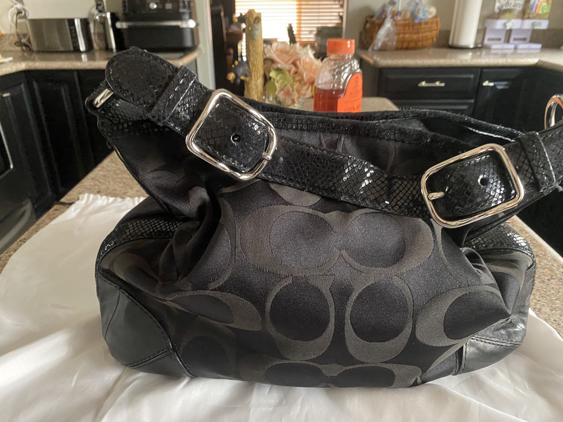 Coach Black Sateen Peyton Hobo Bag Purse L0(contact info removed)5 Handbag $75