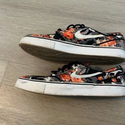 Nike Janoski Orange Floral Size 9