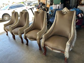 4 Victorian chars beige / Gold beautiful chairs  . Make me an offer