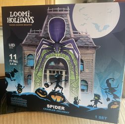 Halloween decor New in box blow up spider archway