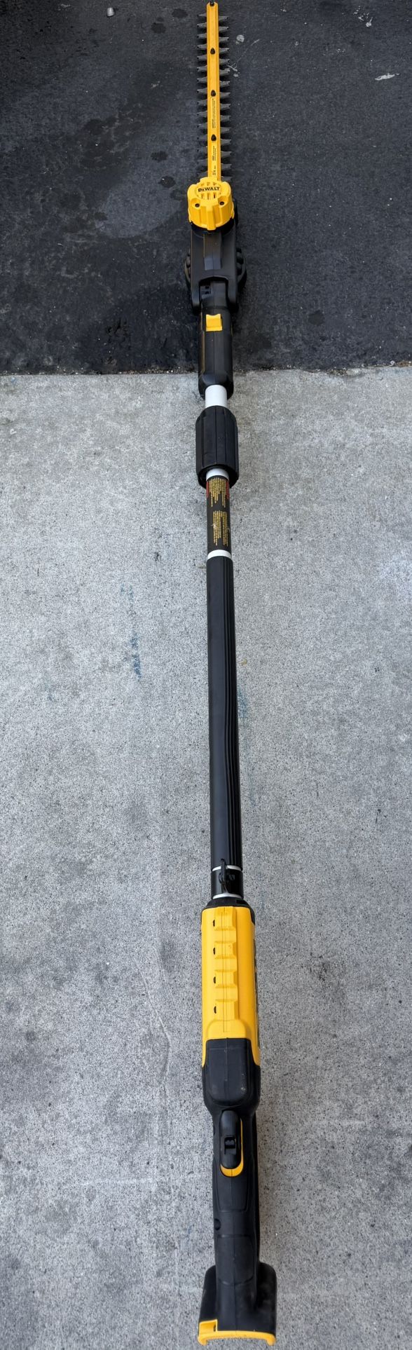 DeWalt 20V Max 22” 7ft Adjustable Head Hedge Trimmer(tool Only)