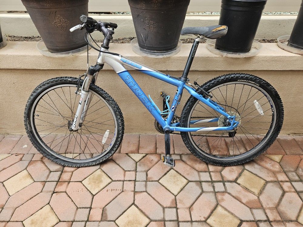 Trek 4500 Mountain Bike 14"