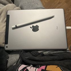 IPAD 6TH GEN — $120 OBO