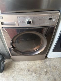 Kenmore elite  Steam  Gas dryer  Excellent working condition  Heavy duty  W27 D30 H39 7.3 cu ft 3 months warranty parts and labor only