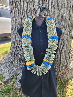 Graduation Money Lei