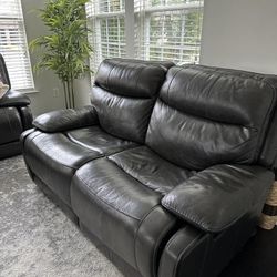 Excellent condition leather sofa 