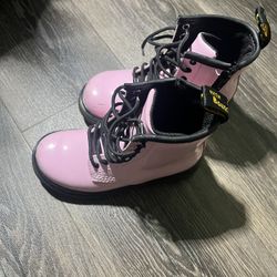 Size 9C Dr Martens boots