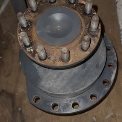 Moffett Right And Left Hydraulic Motors 