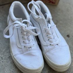 Kids Size 2White Vans Low Top 