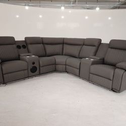 Sectional Recliner Sofa *** Financing Available *** Not Credit Needed 